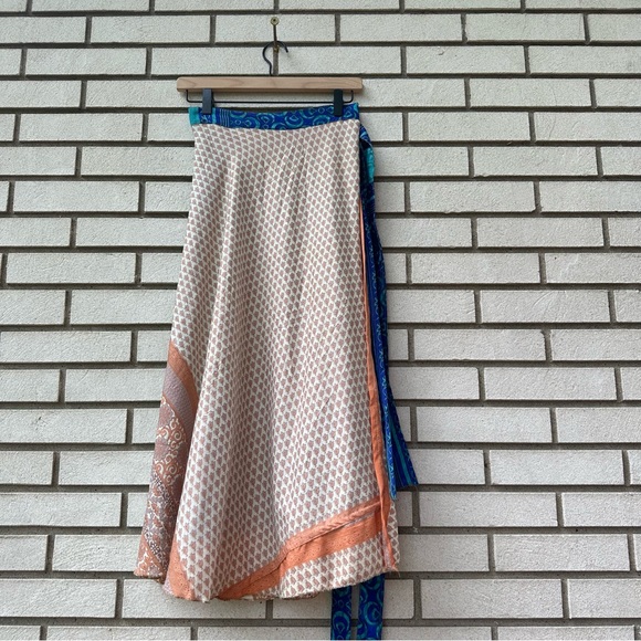 Boho Reversible Silk Wrap Skirt Blue & Peach Print – Made in India One Size - Picture 3 of 10